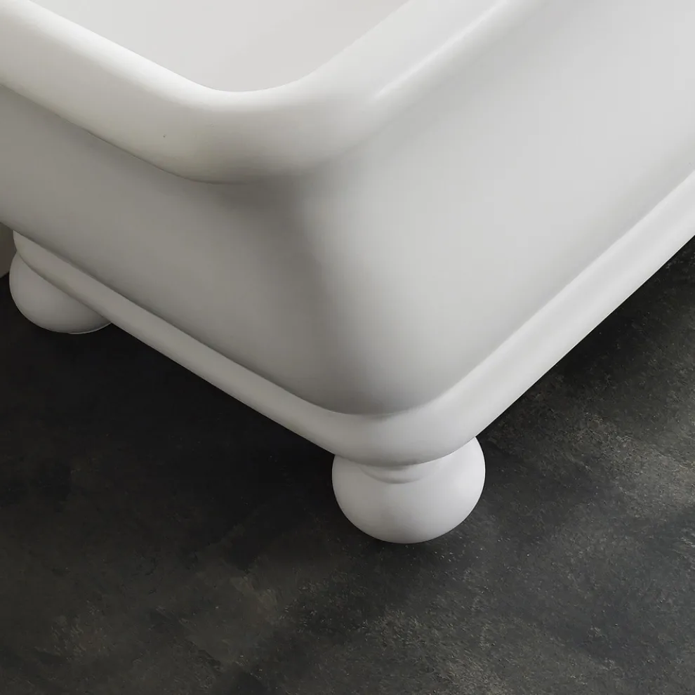 Rechteckige Badewanne mit fester Oberfläche und weichen Ecken, hergestellt in Italien – Fulvio