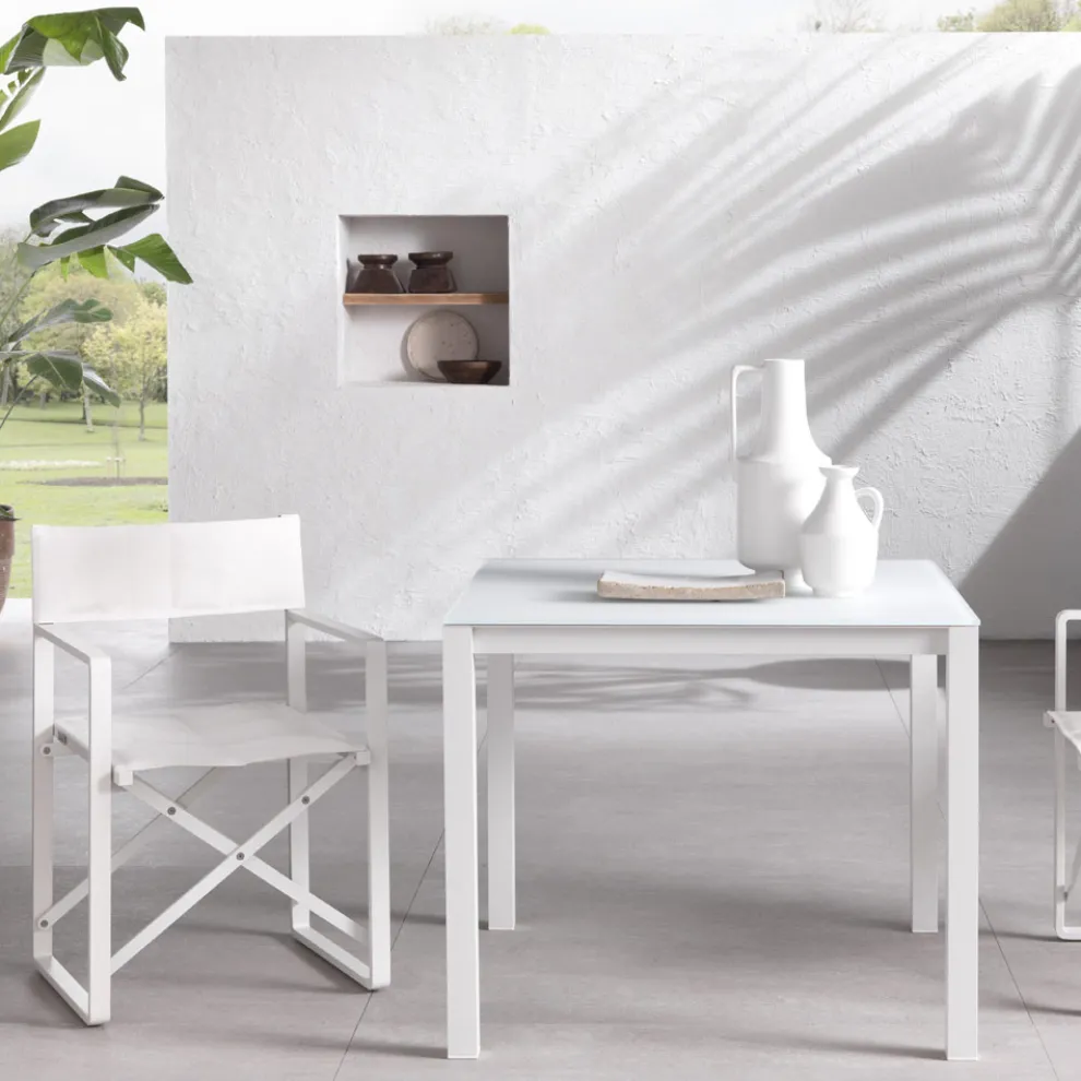 Gartentisch mit Gestell aus lackiertem Aluminium und Glasplatte - Salim