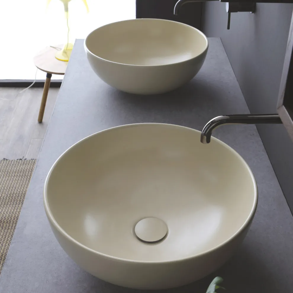 Rundes Aufsatzwaschbecken aus farbiger Keramik, L 40 cm – Chicco