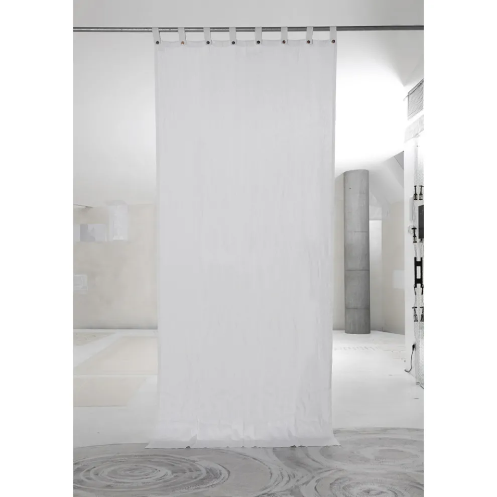 Weißer schwerer Leinenvorhang mit italienischen Luxusknöpfen - Gorgia