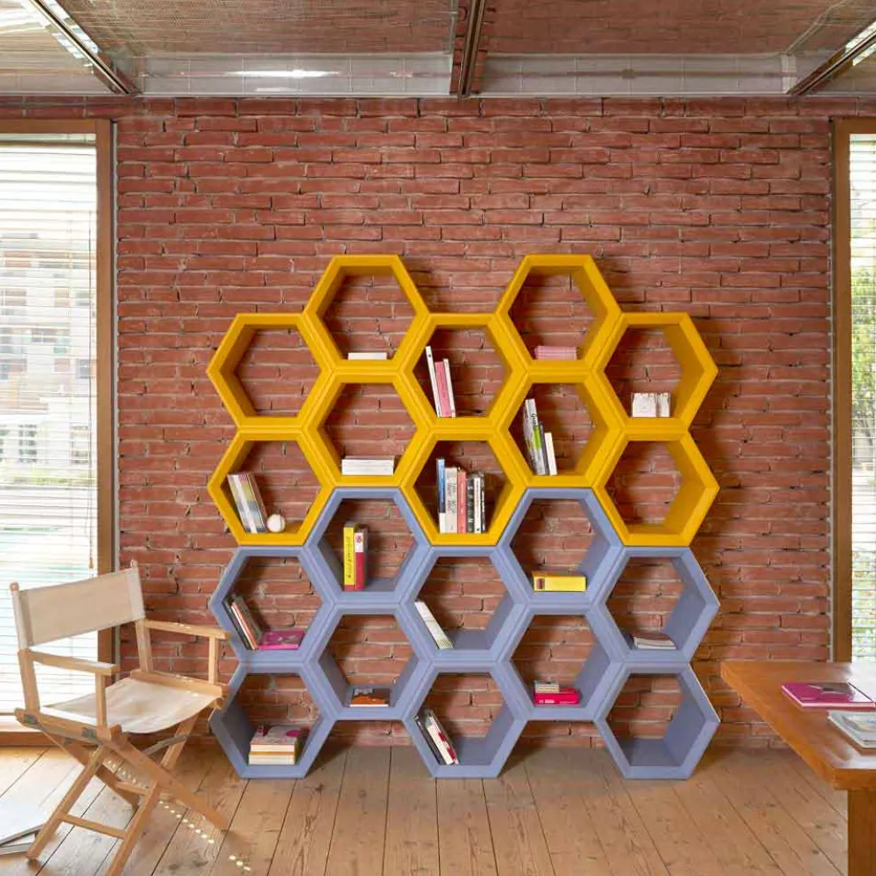 Schieben Sie Hexa-farbiges Wandbücherschrank in Italien