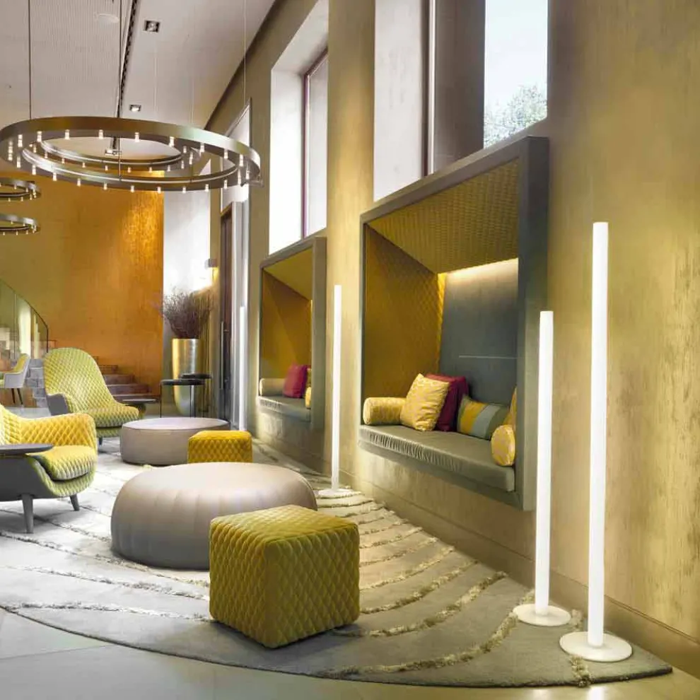 Slim Flux Stehleuchte aus Methacrylat, hergestellt in Italien