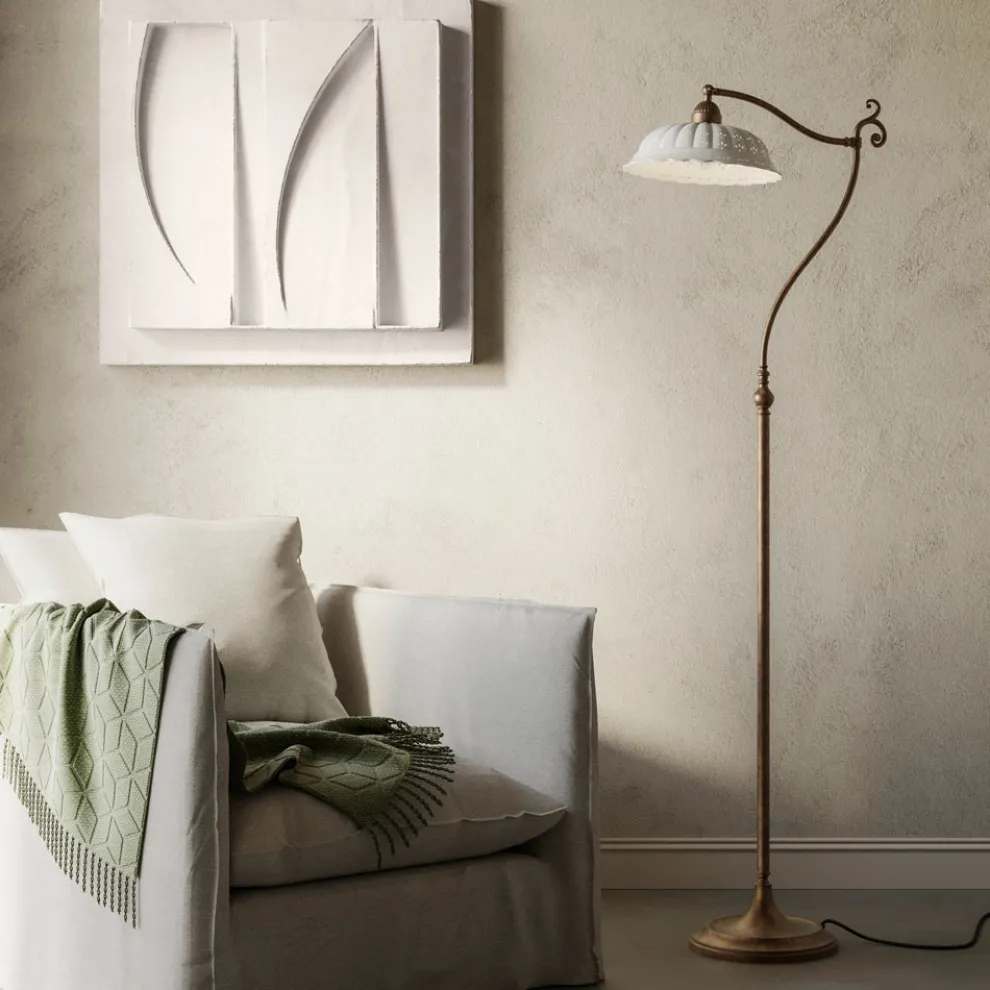 Stehlampe aus Keramik gebogen Liberty Design Anita von Il Fanale