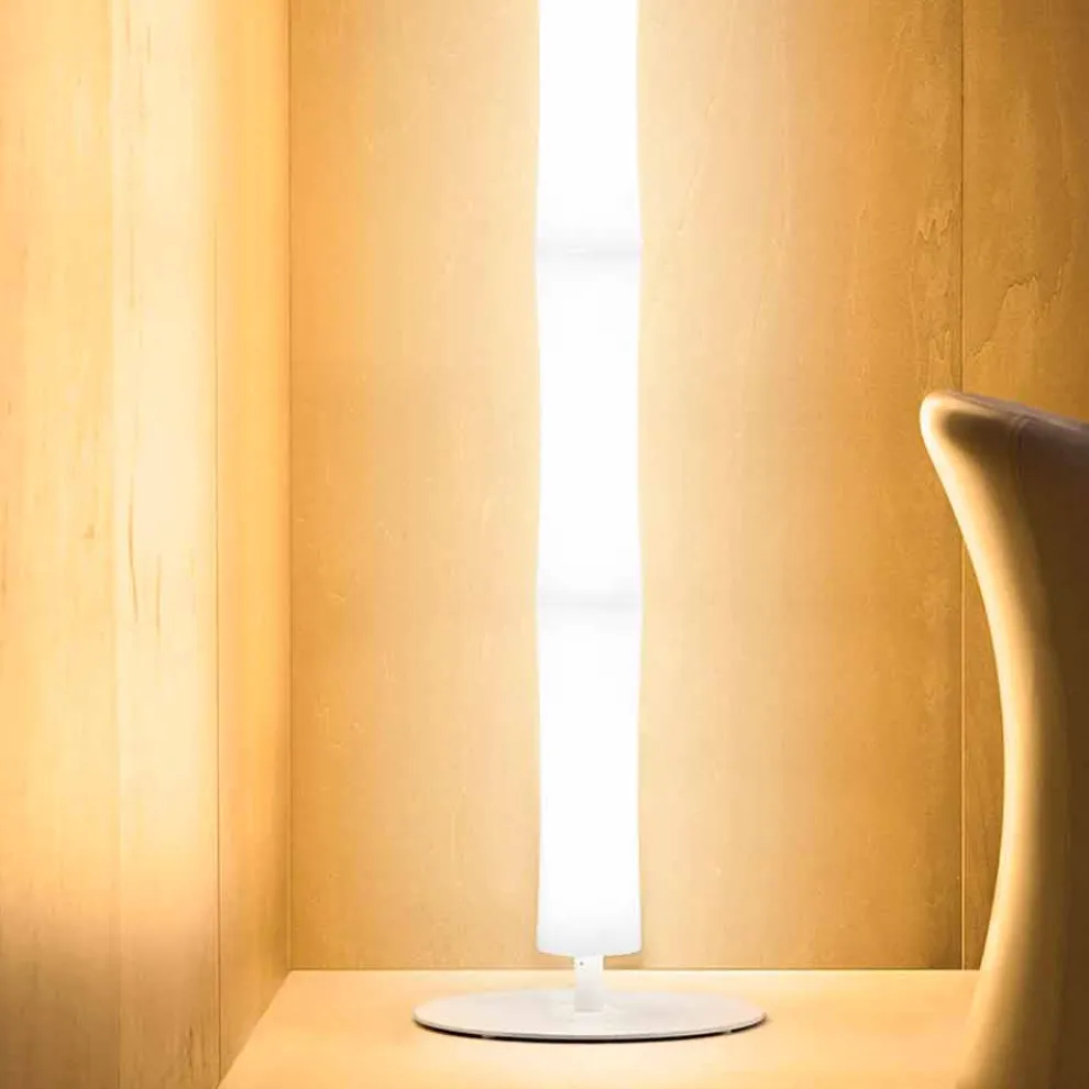 Stehlampe mit Lampenschirm aus weißem Polyethylen Made in Italy - Asturien