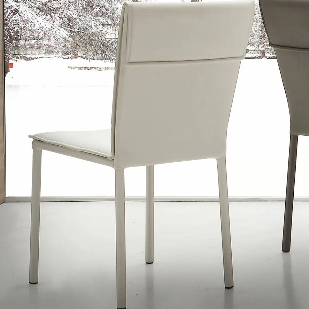 Stuhl aus Kunstleder in modernem Design Lappola