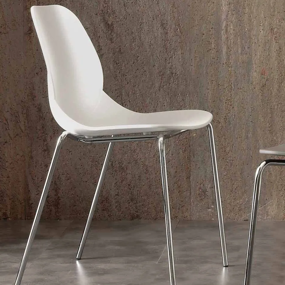 Stuhl aus Polypropylen mit verchromten Beinen Liceta