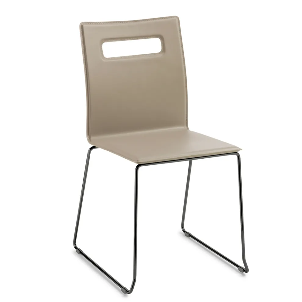 Stuhl aus taupefarbenem Leder und Kufenbeinen, hergestellt in Italien – Pallina