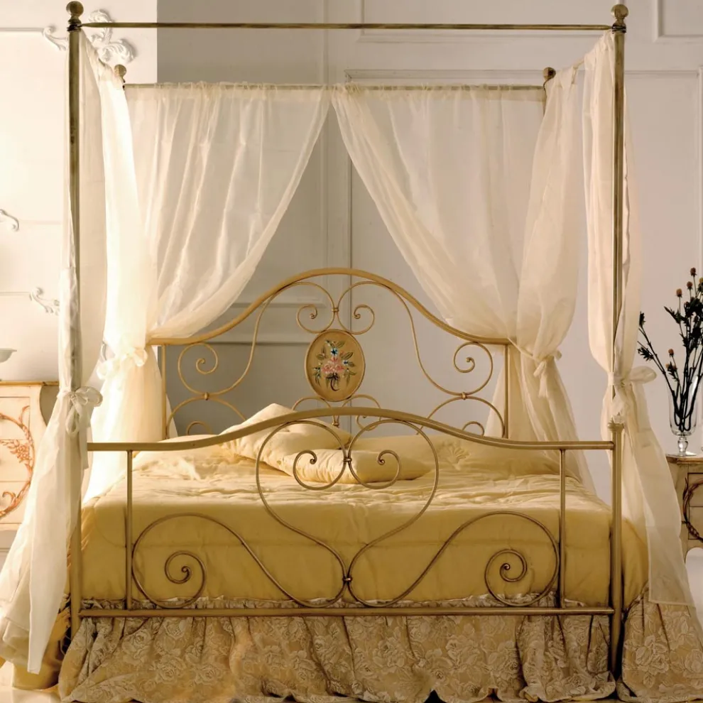 Doppelbett mit passendem Fußteil aus Eisenrohr, hergestellt in Italien – schick