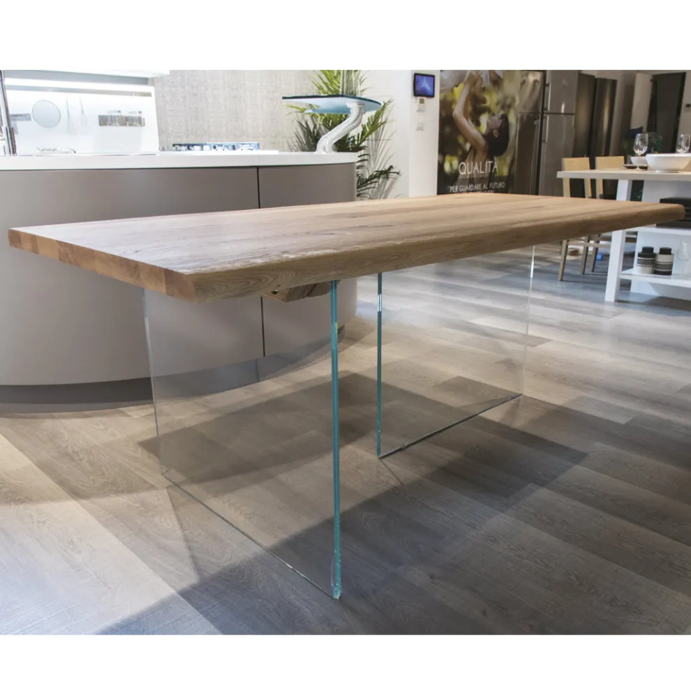 Tisch aus massiver Eiche und Kristallsockel Made in Italy - Noelia