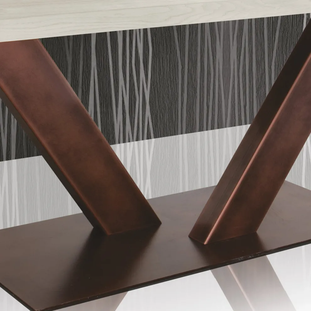 Tisch aus plattierter Eiche mit eckiger Blattkante und Metall Made in Italy - Riad