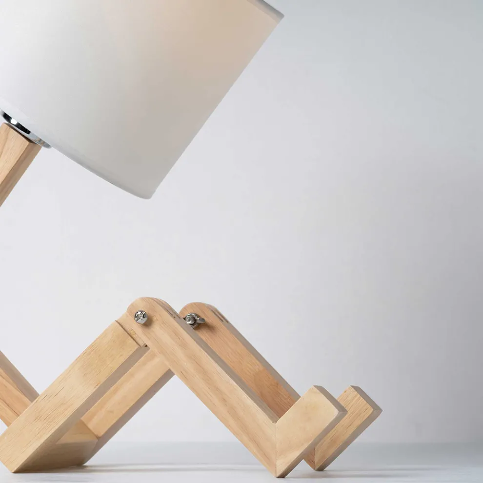 Tischlampe aus Naturholz mit Lampenschirm aus weißem - blauem Leinen