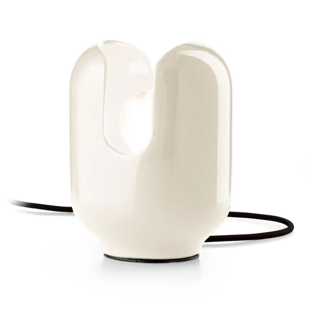 Tischlampe im modernen Stil aus Keramik, hergestellt in Italien – Batucada