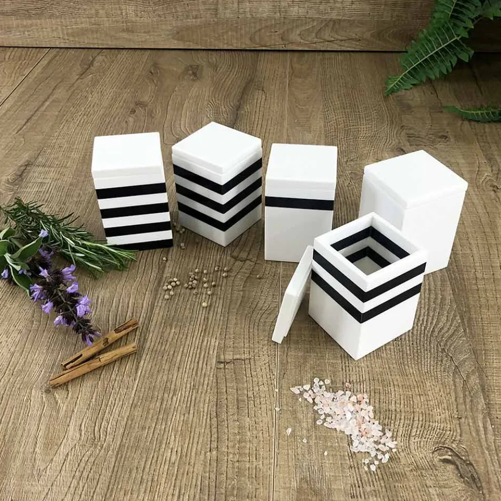 Gewürzbehälter mit italienischer hochwertiger Corian-Kappe - Spicy