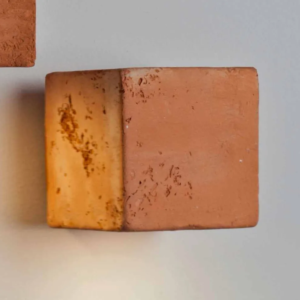 Toscot Smith LED Wandleuchter aus Terrakotta für den Außenbereich