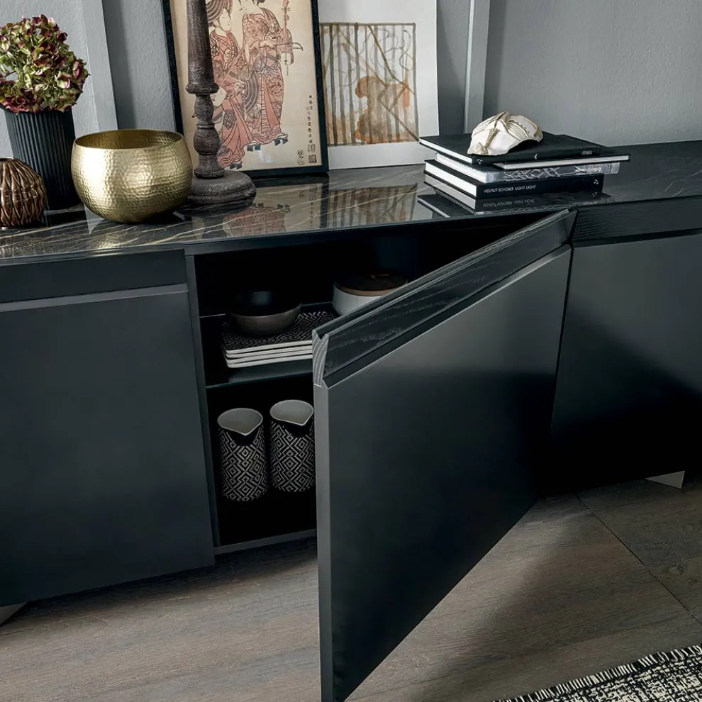 3-türiges Sideboard aus Holz mit schräger Kante und Keramikplatte - Mondolfo