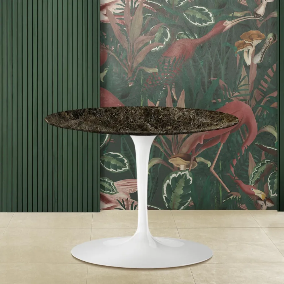 Tulip Eero Saarinen H 39 Couchtisch mit ovaler Platte aus dunklem Emperador-Marmor – Scarlet
