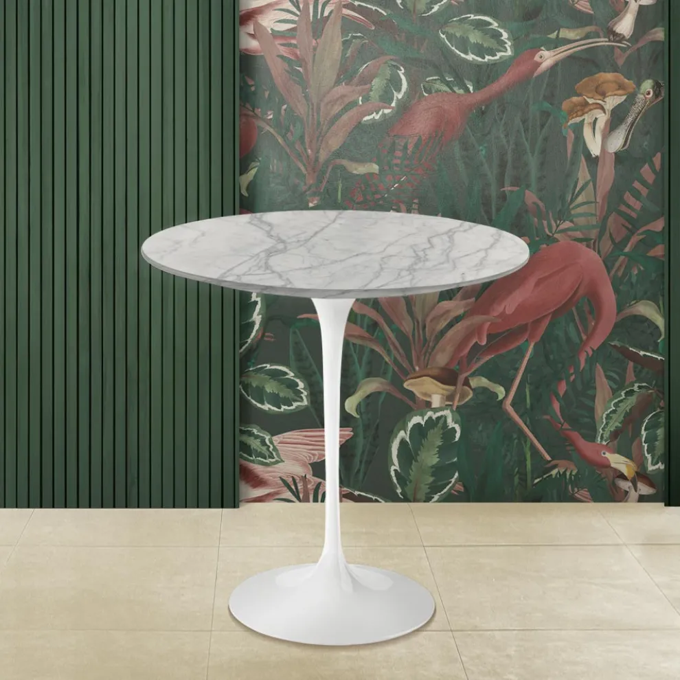 Tulip Eero Saarinen H 52 Couchtisch aus Carrara-Marmor Statuarietto, hergestellt in Italien – Scarlet