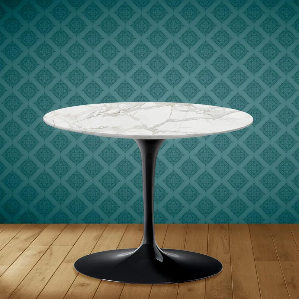 Tulip Eero Saarinen H 41 Couchtisch aus Morpheus-Keramik, hergestellt in Italien – Scarlet