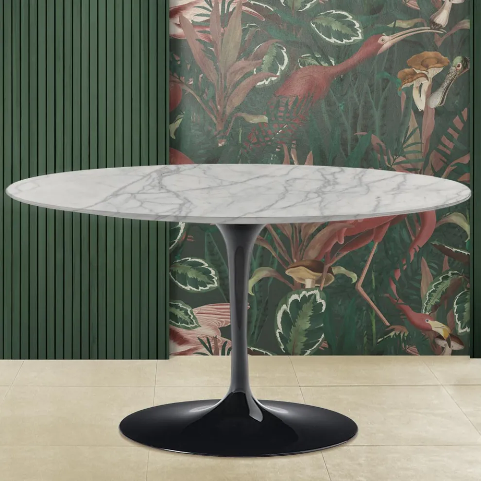 Tulip Eero Saarinen H 41 Couchtisch mit ovaler Platte aus Carrara-Marmor Statuarietto – Scarlet