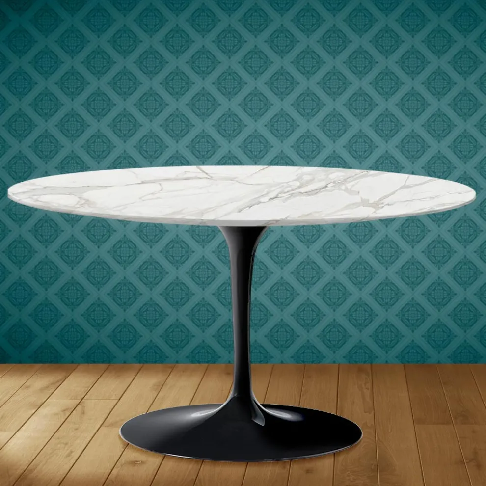 Tulip Eero Saarinen H 41 Ovaler Couchtisch aus Morpheus-Keramik, hergestellt in Italien – Scarlet