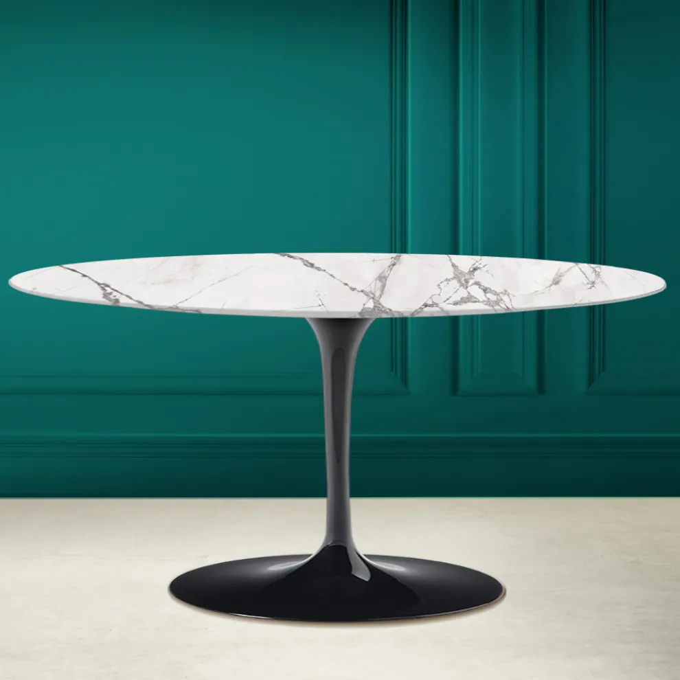 Tulip Saarinen H 41 Ovaler Couchtisch aus unsichtbarer, ausgewählter Keramik, hergestellt in Italien – Scarlet