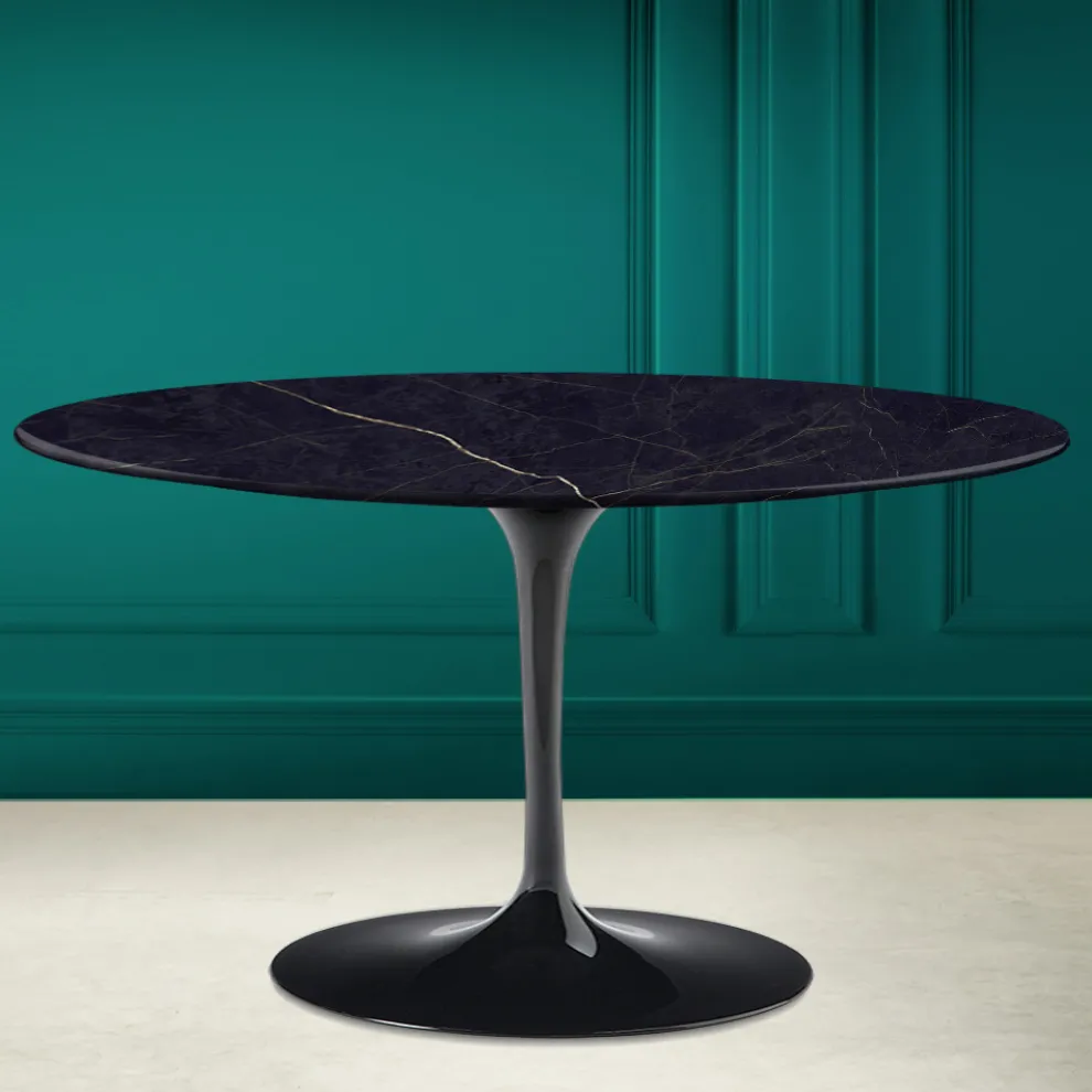 Tulip Saarinen H 41 Ovaler Couchtisch mit Noir Laurent Keramikplatte – Scarlet