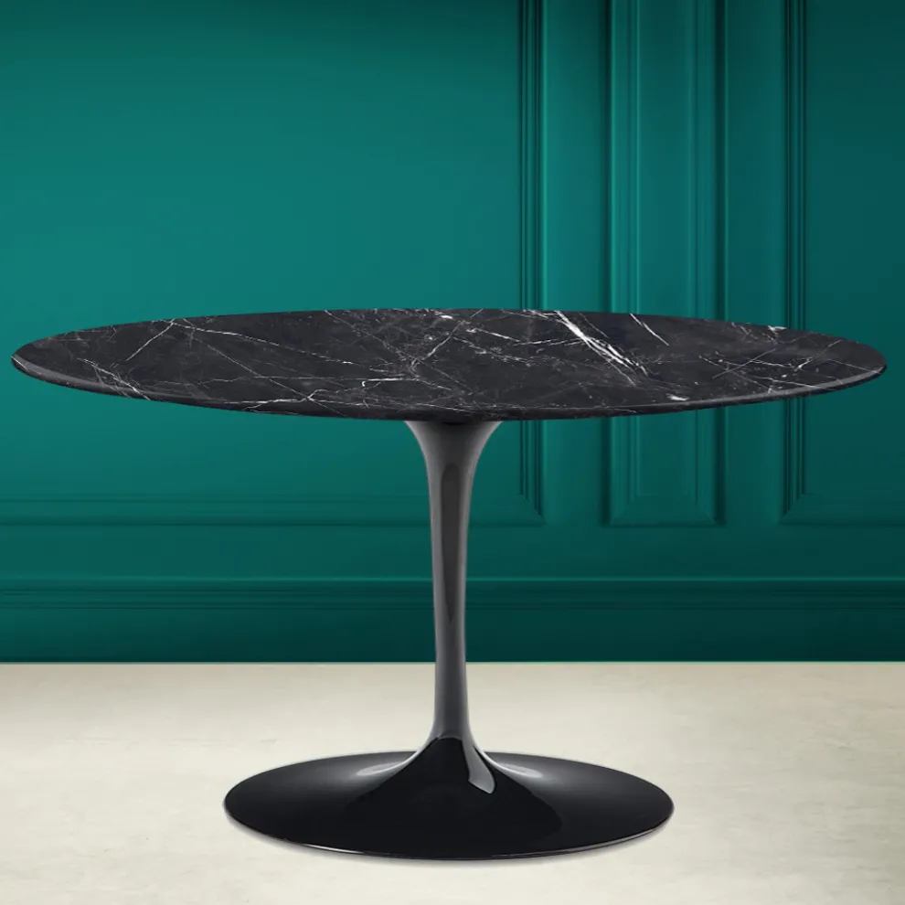 Tulip Saarinen H 41 Ovaler Couchtisch mit Marquinia-Keramikplatte – Scarlet