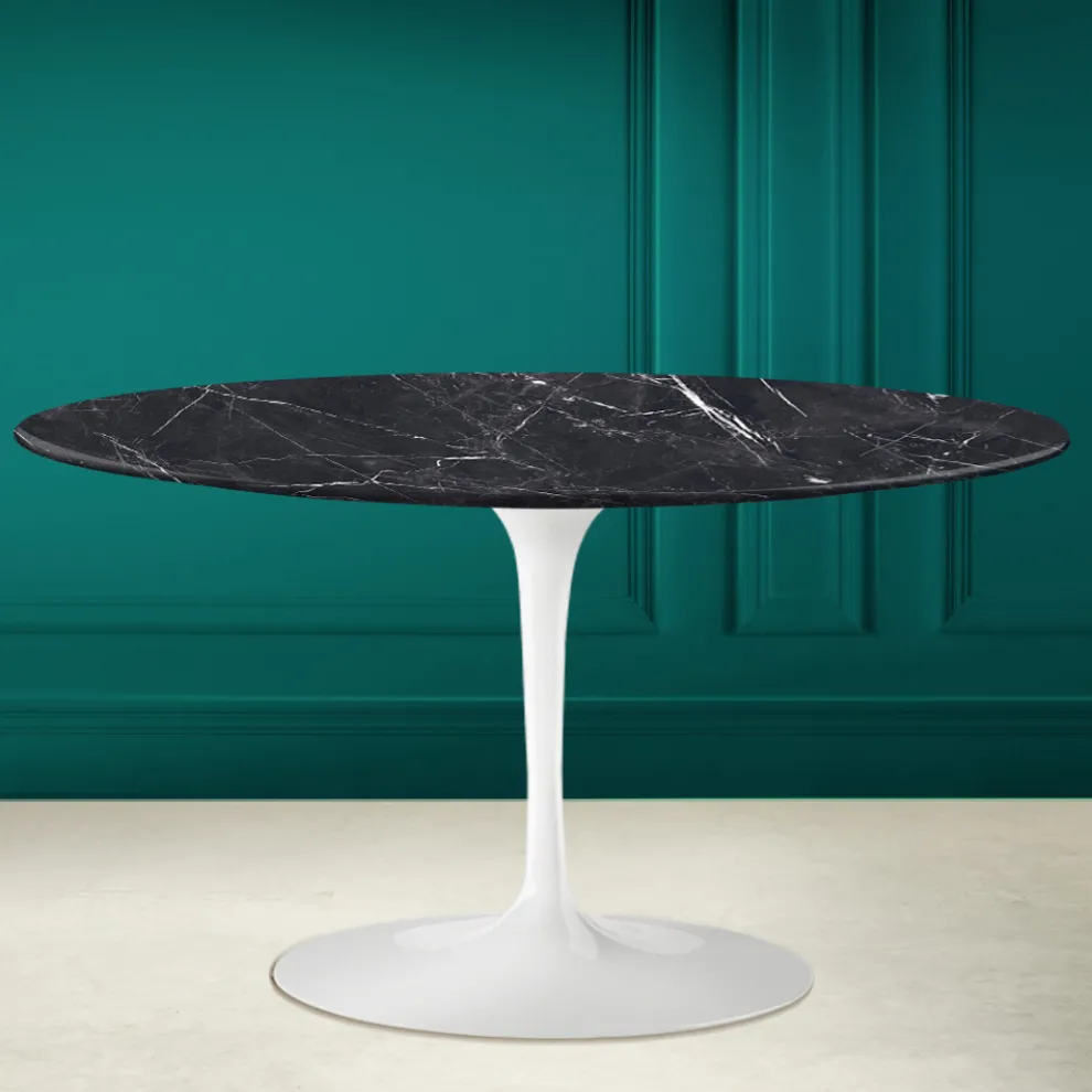 Tulip Saarinen H 41 Ovaler Couchtisch mit Marquinia-Keramikplatte – Scarlet