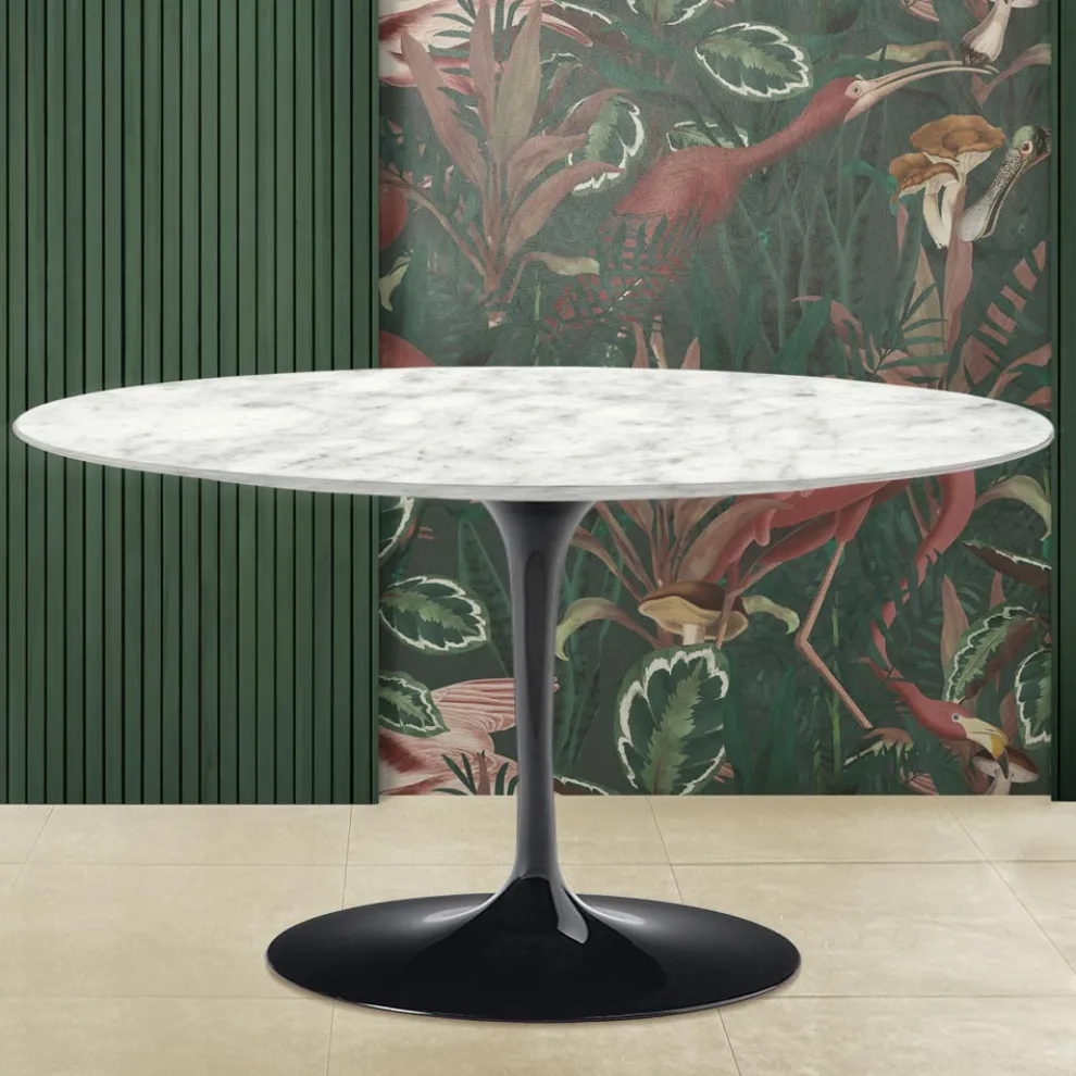 Tulip Saarinen H 41 Ovaler Couchtisch aus Carrara-Marmor, hergestellt in Italien – Scarlet