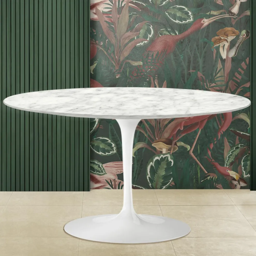 Tulip Saarinen H 41 Ovaler Couchtisch aus Carrara-Marmor, hergestellt in Italien – Scarlet