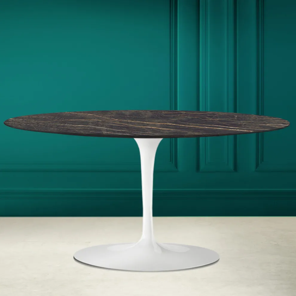 Tulip Saarinen Ovaler Couchtisch H 41 aus Noir Desire Keramik, hergestellt in Italien – Scarlet