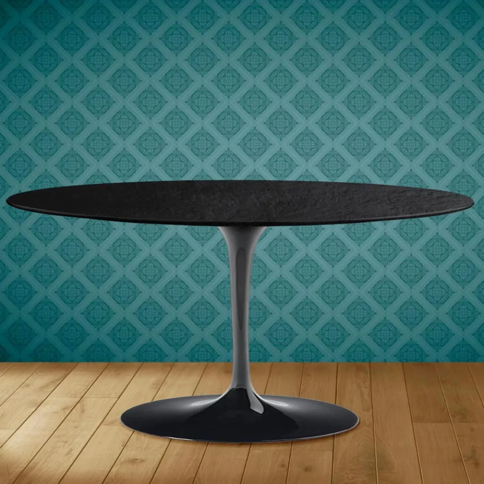 Tulip Saarinen Ovaler Couchtisch H 41 aus Sirius-Keramik, hergestellt in Italien – Scarlet