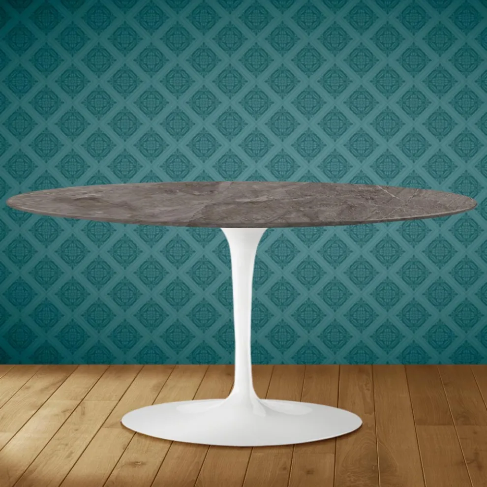 Tulip Saarinen Ovaler Couchtisch H 41 aus Kira-Keramik, hergestellt in Italien – Scarlet