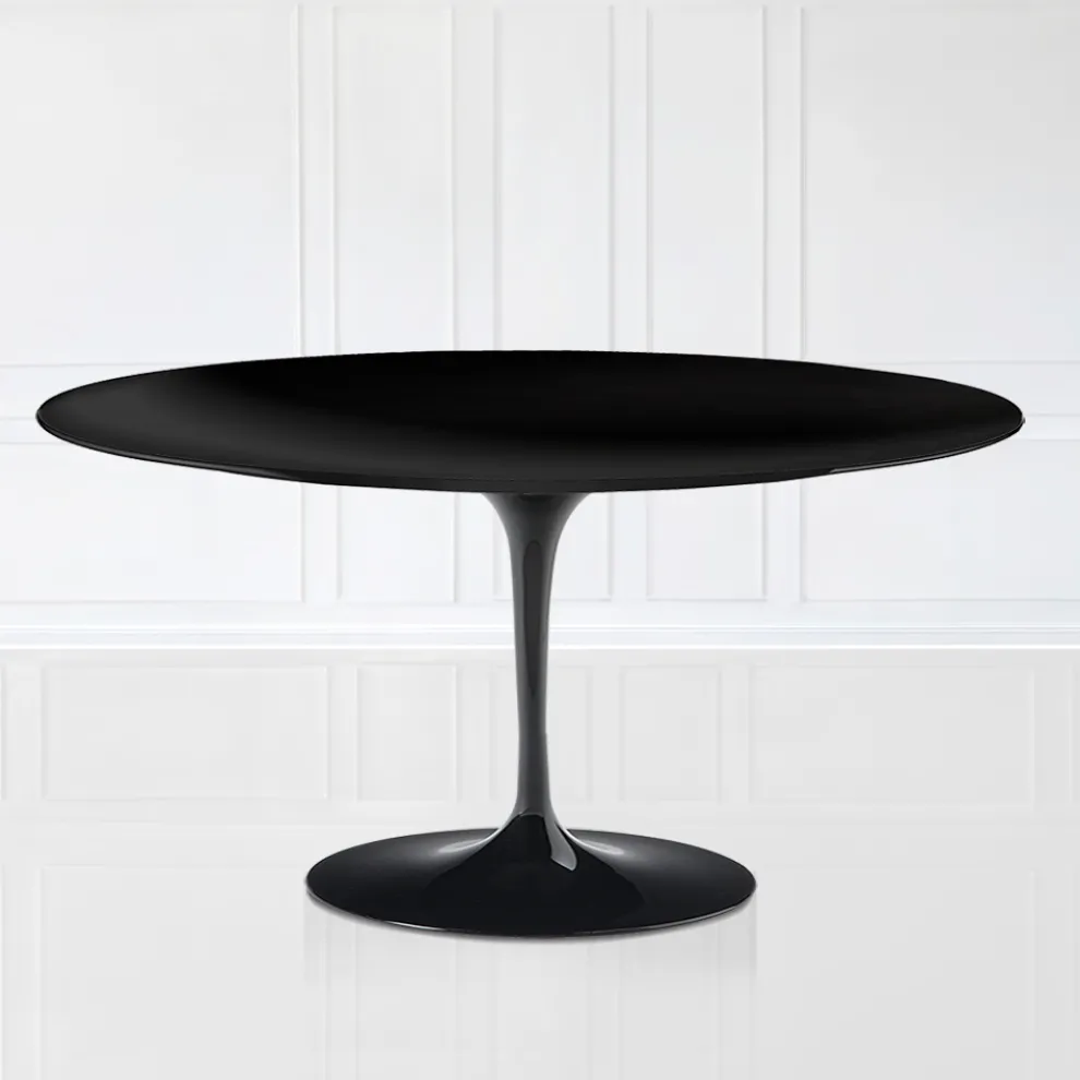 Tulip Saarinen Ovaler Couchtisch aus schwarzem Flüssiglaminat H 41, hergestellt in Italien – Scarlet