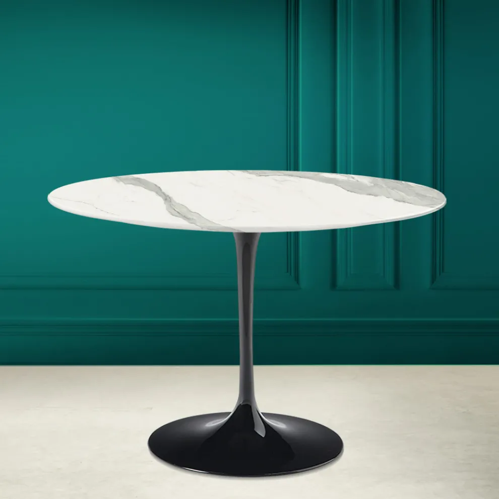 Tulip Tisch Eero Saarinen H 73 in Statuario Vollkeramik Made in Italy - Scharlachrot