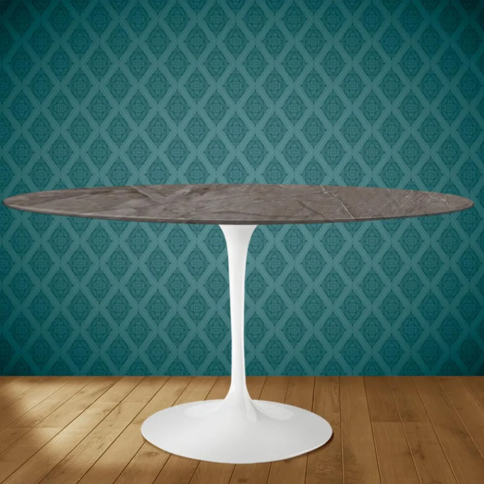 Tulpentisch Eero Saarinen H 74 Oval aus Keramik Kira Made in Italy - Scharlachrot