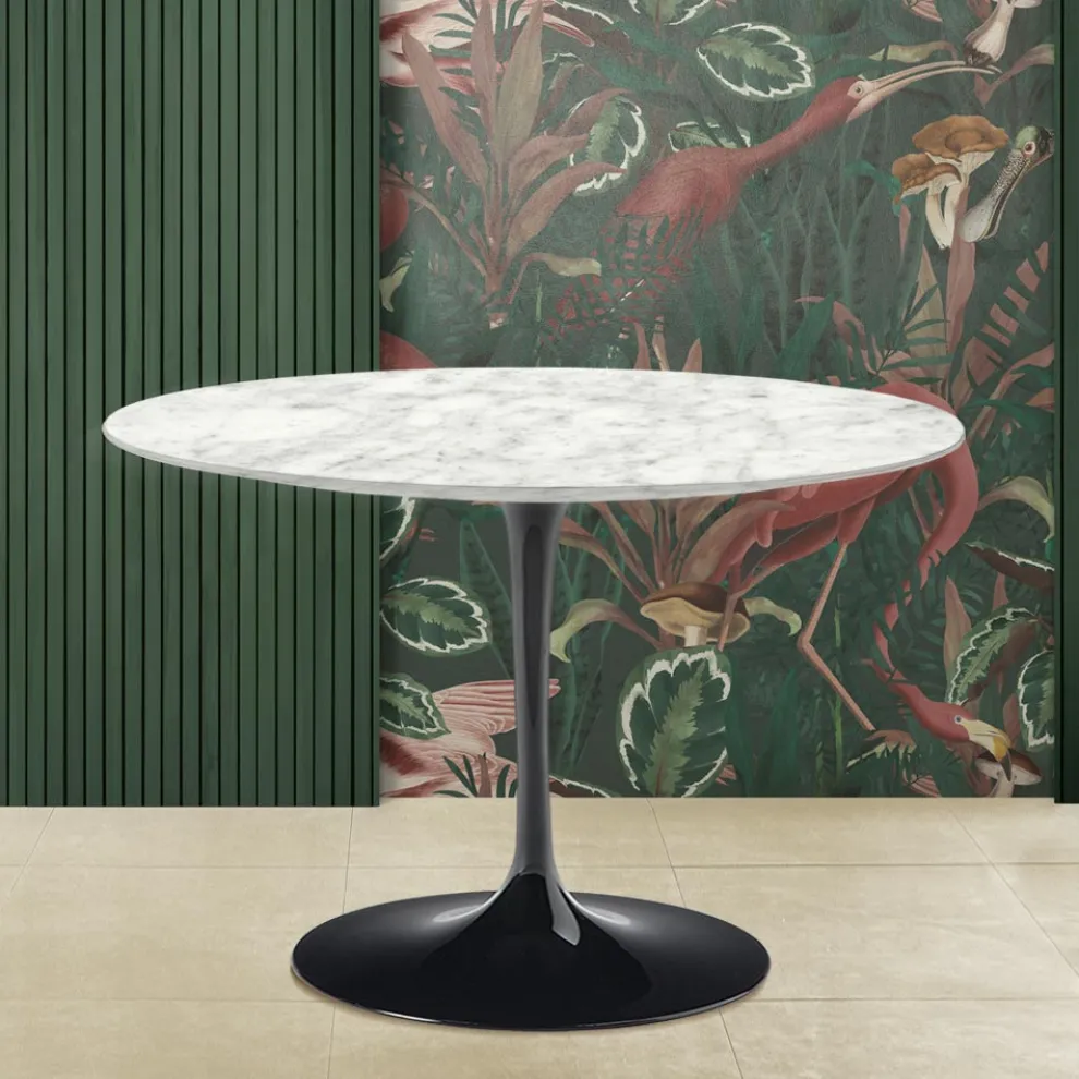 Tulpentisch Eero Saarinen H 74 mit Carrara-Marmorplatte Made in Italy - Scharlachrot