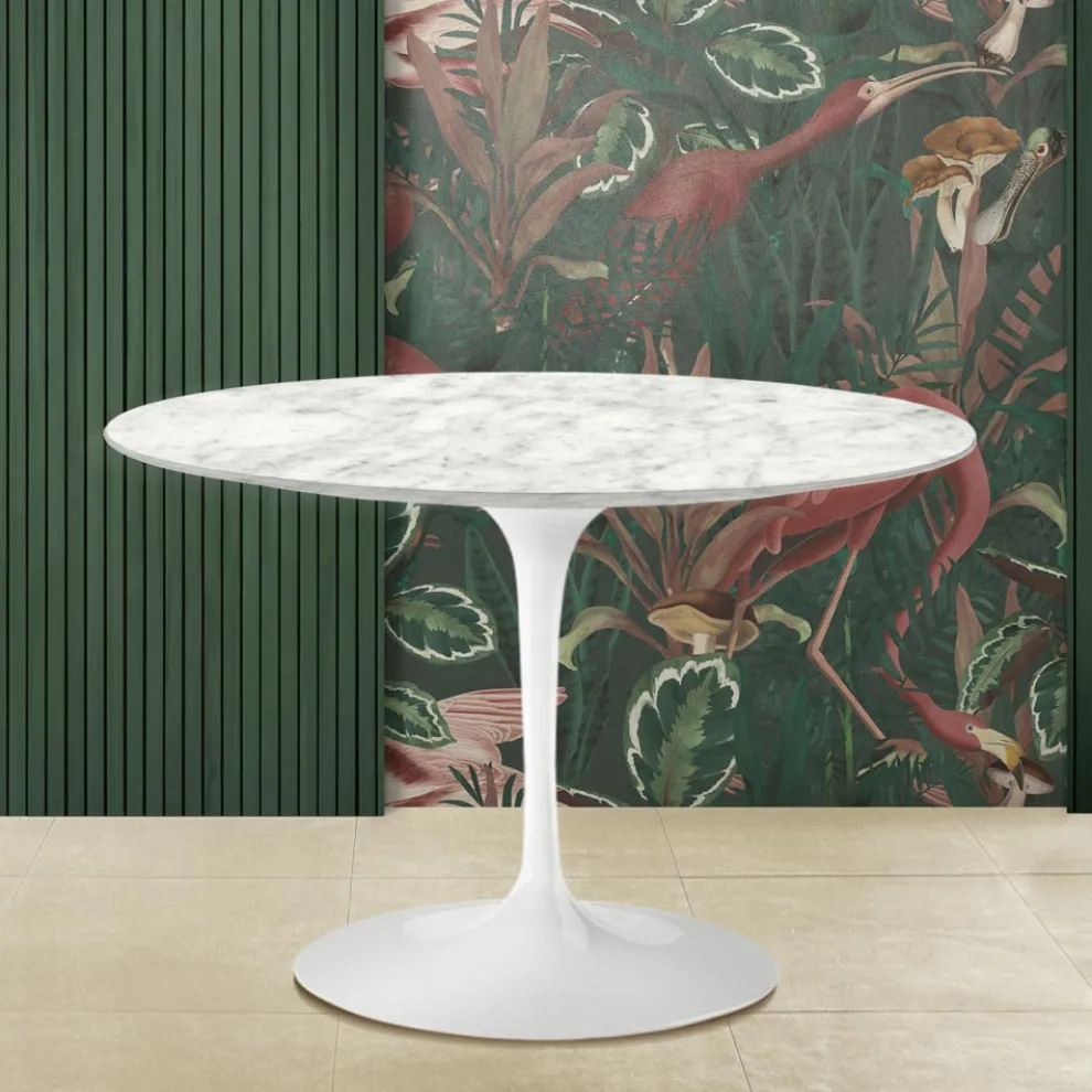 Tulpentisch Eero Saarinen H 74 mit Carrara-Marmorplatte Made in Italy - Scharlachrot