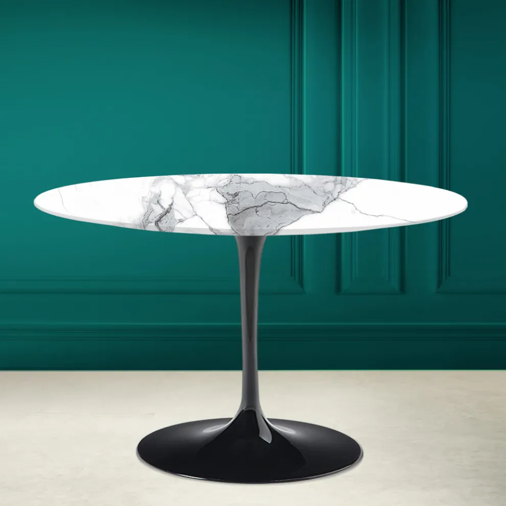 Tulpentisch Eero Saarinen H 73 Rund in Statuario Altissimo Made in Italy - Scharlachrot