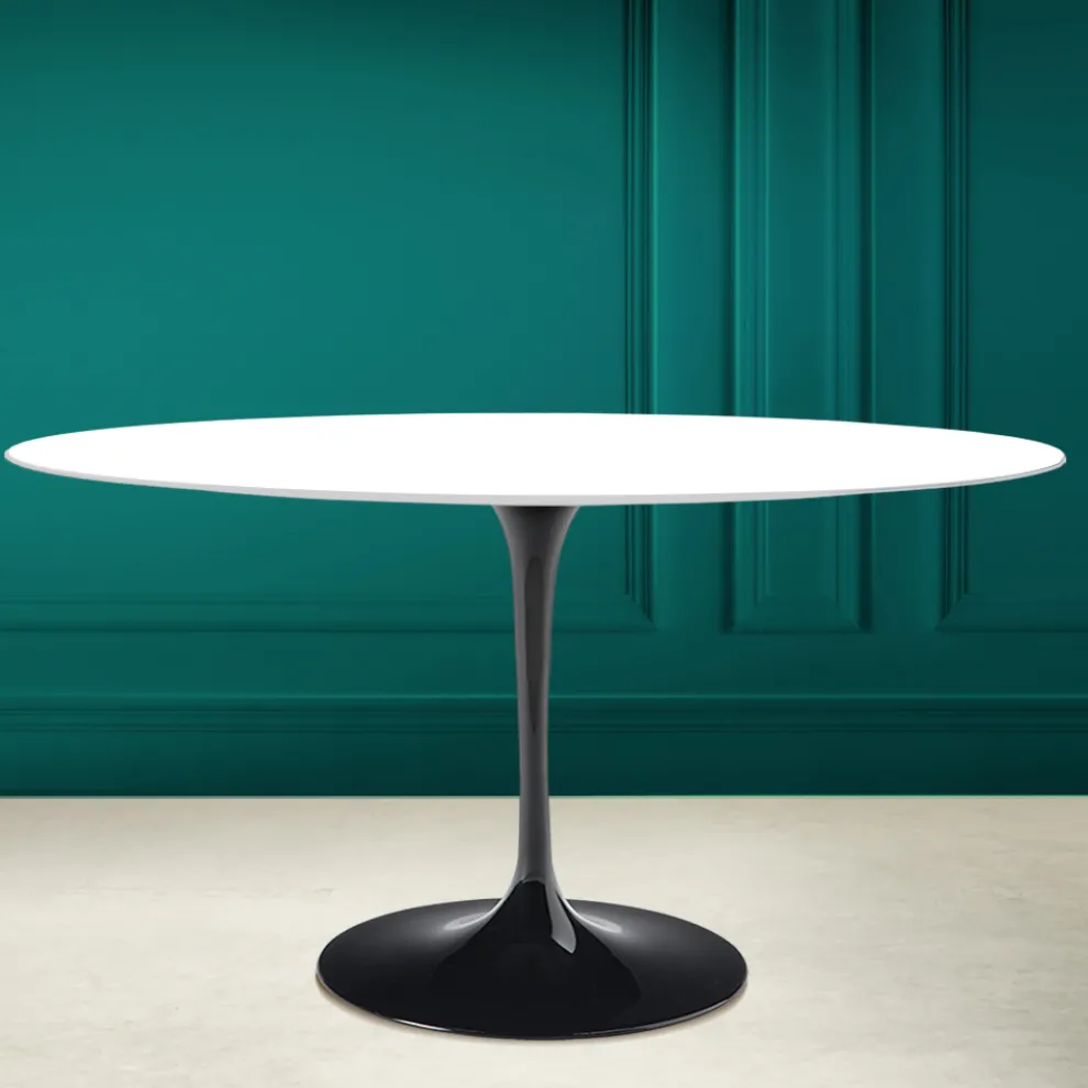 Tulpentisch Eero Saarinen H 74 Oval in absolut weißer Keramik Made in Italy - Scharlachrot