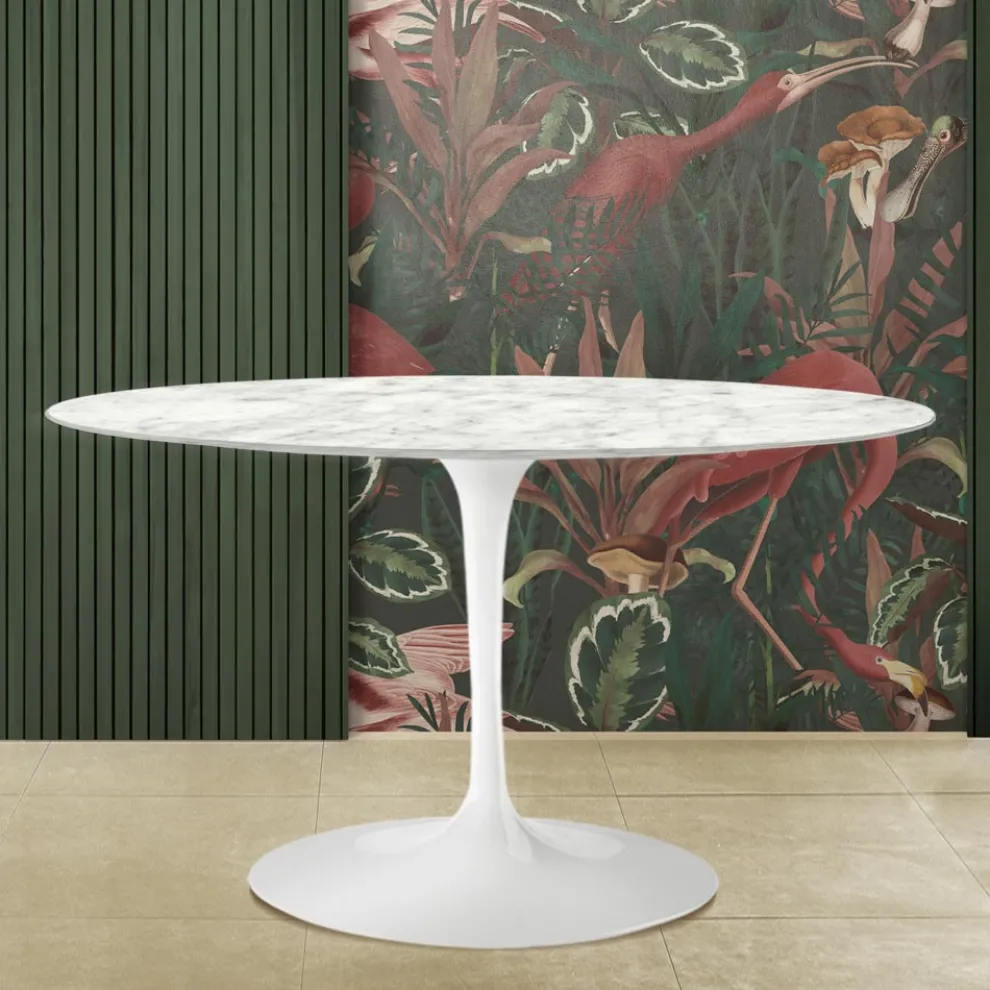 Tulpentisch Saarinen H 74 mit ovaler Platte aus Carrara-Marmor Made in Italy - Scharlachrot
