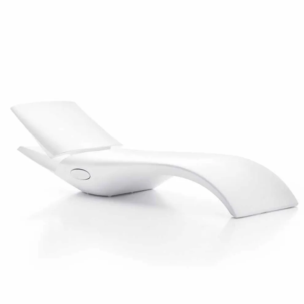 Entwerfen Sie Chaise Longue Garden Lounger aus weißem Kunststoff - Zoe von Mayyour