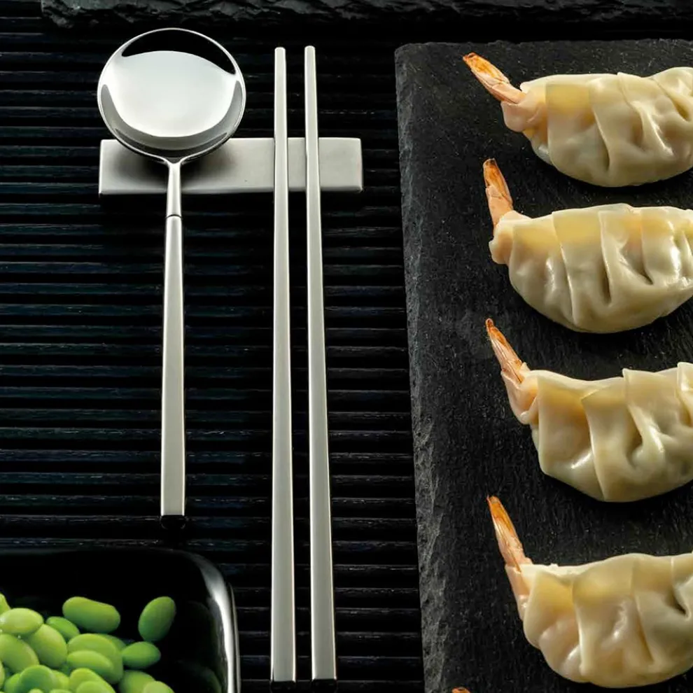 Set bestehend aus Obstlöffel, Essstäbchen und Besteckablage - Osaka