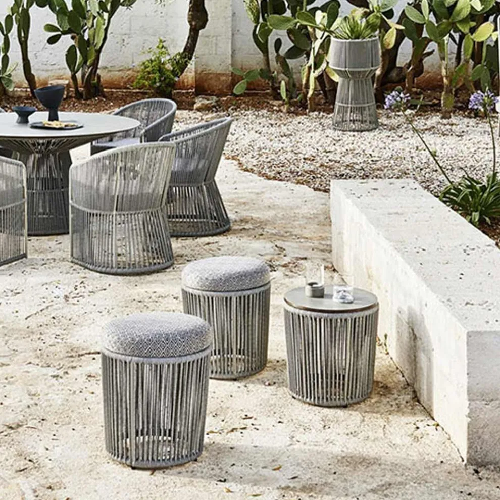 Gartenhocker mit Aluminium und Flechtkorb - Tibidabo von Varaschin