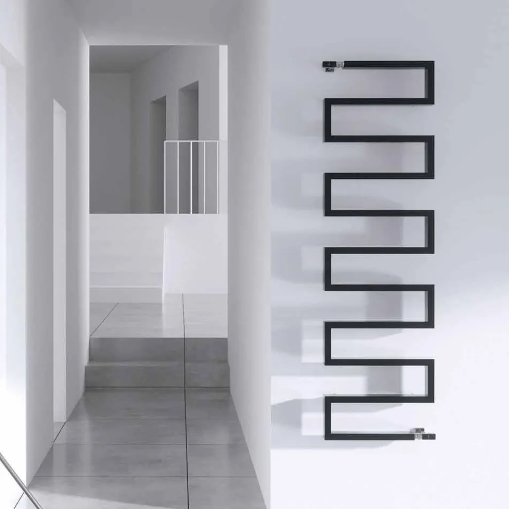 Vertikaler Heizkörper hydraulisch in modernem Design Snake Scirocco H