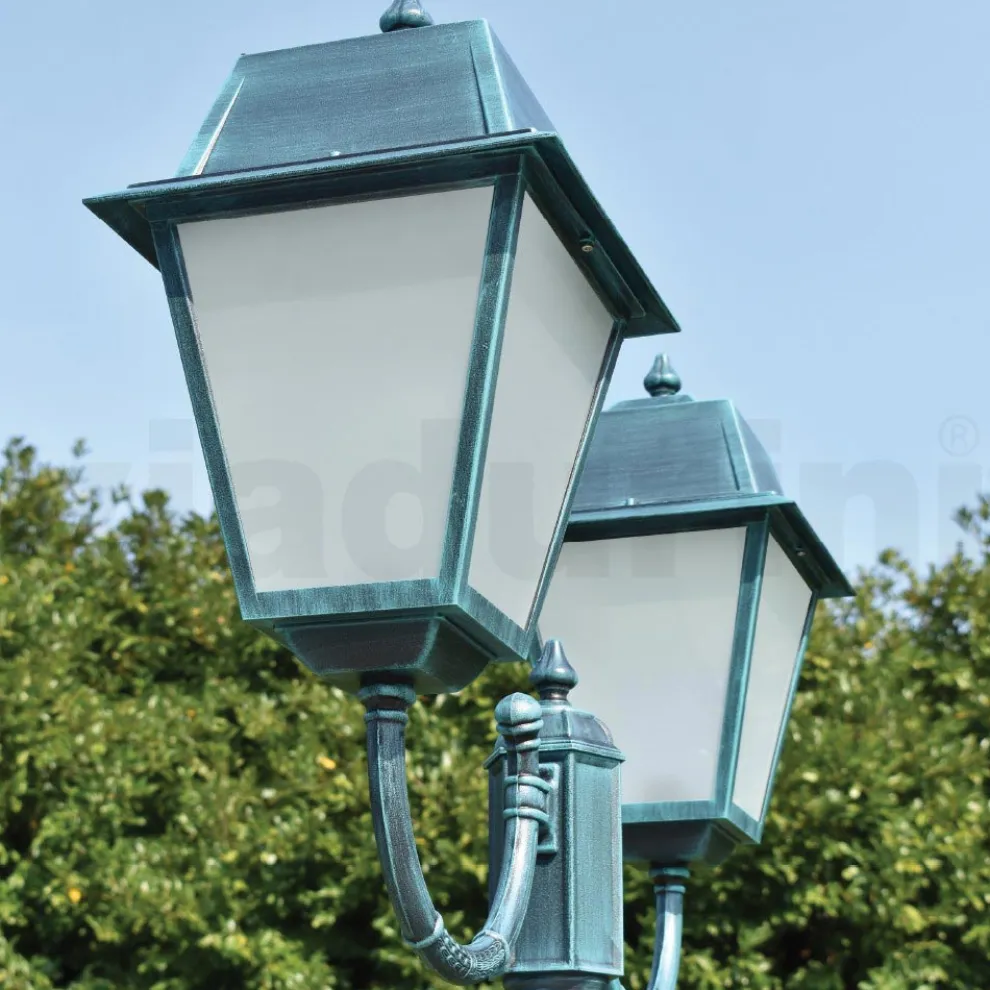 Vintage-Laternenpfahl mit 2 Lichtern aus Aluminium und Glas, hergestellt in Italien – Doroty