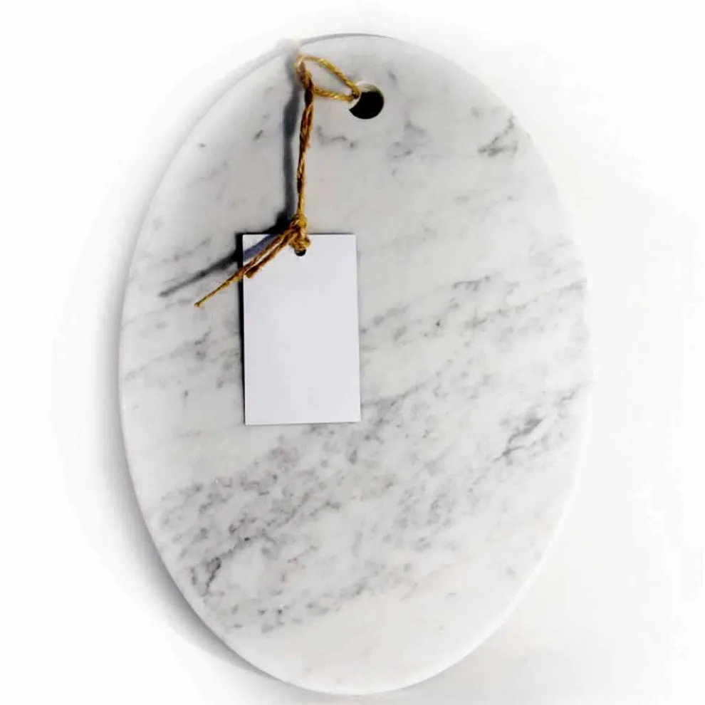 Modernes ovales Schneidebrett aus weißem Carrara-Marmor Made in Italy - Masha