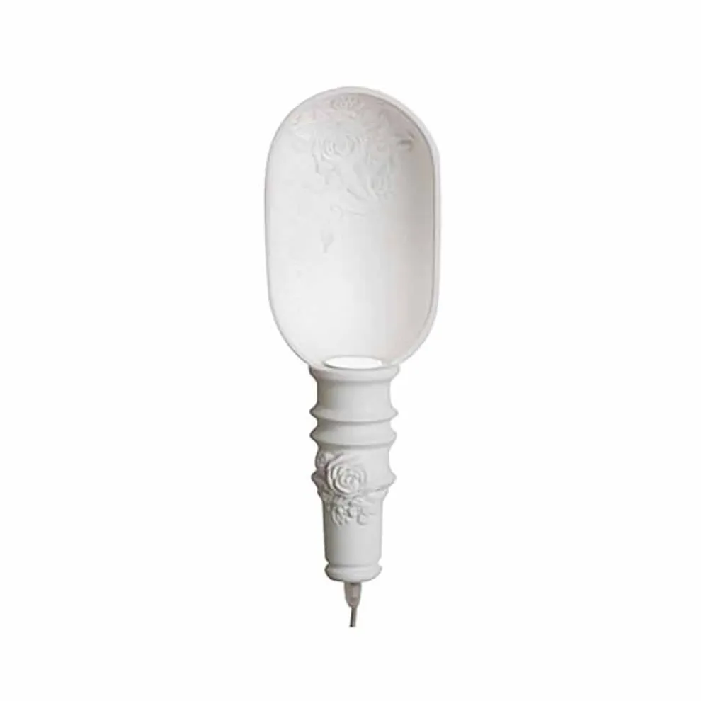 Wandapplikation in mattweißem Keramikdesign mit dekorativen Blumen - Fluxo