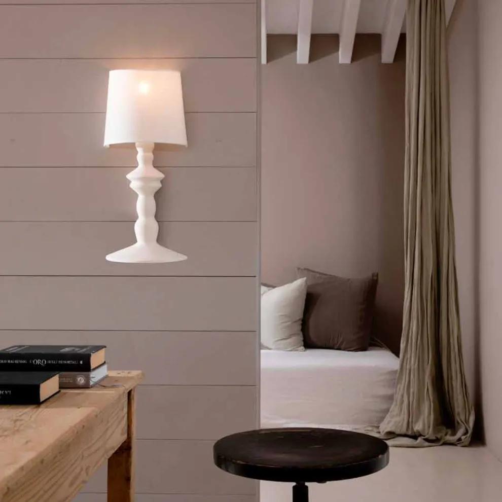 Wandleuchte aus lackierbarer Keramik und Lampenschirm aus weißem Leinen - Cadabra