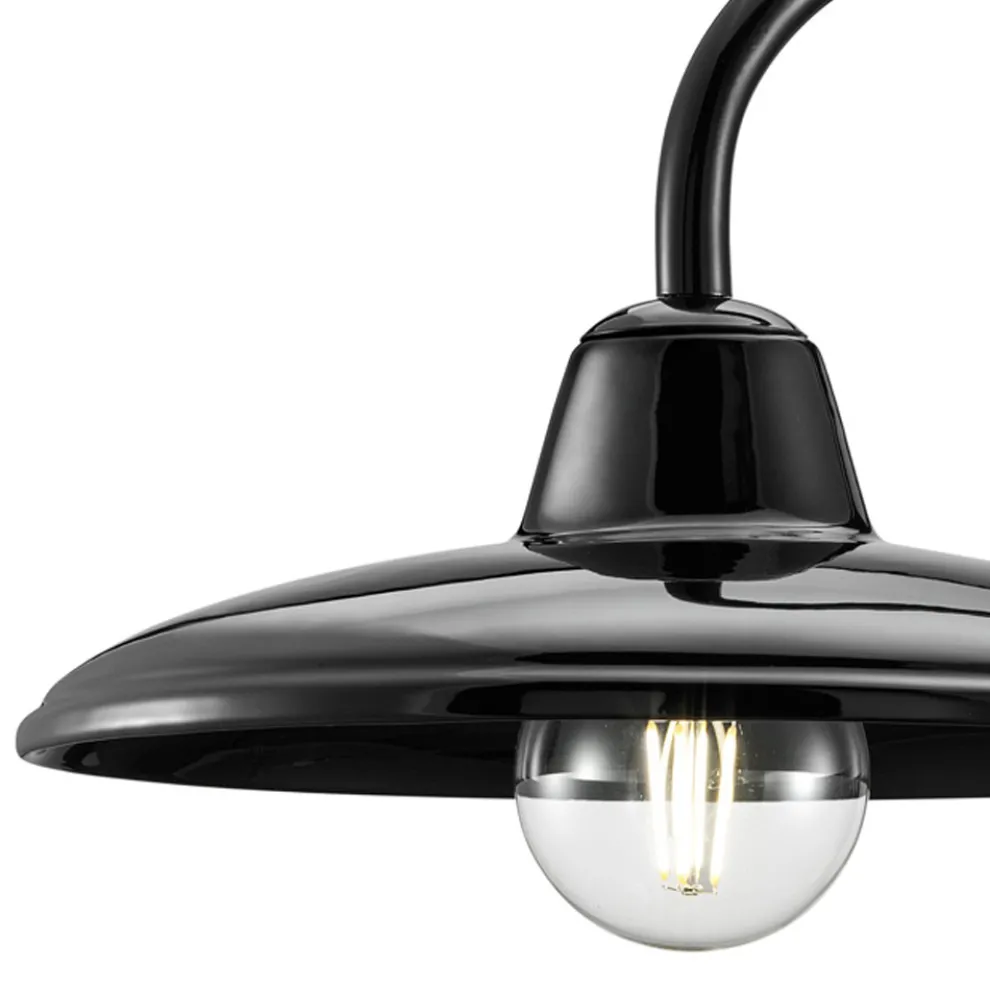 Wandleuchte aus weißer oder schwarzer Keramik und industriellem Vintage-Eisen - Bew